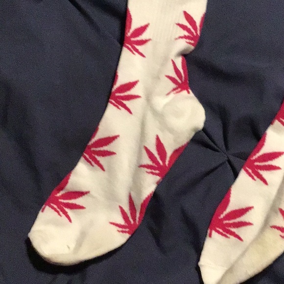 Weed socks - Picture 2 of 8